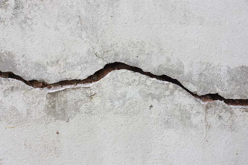 A Comprehensive Guide to Repairing Cracks in Concrete Driveways and Patios