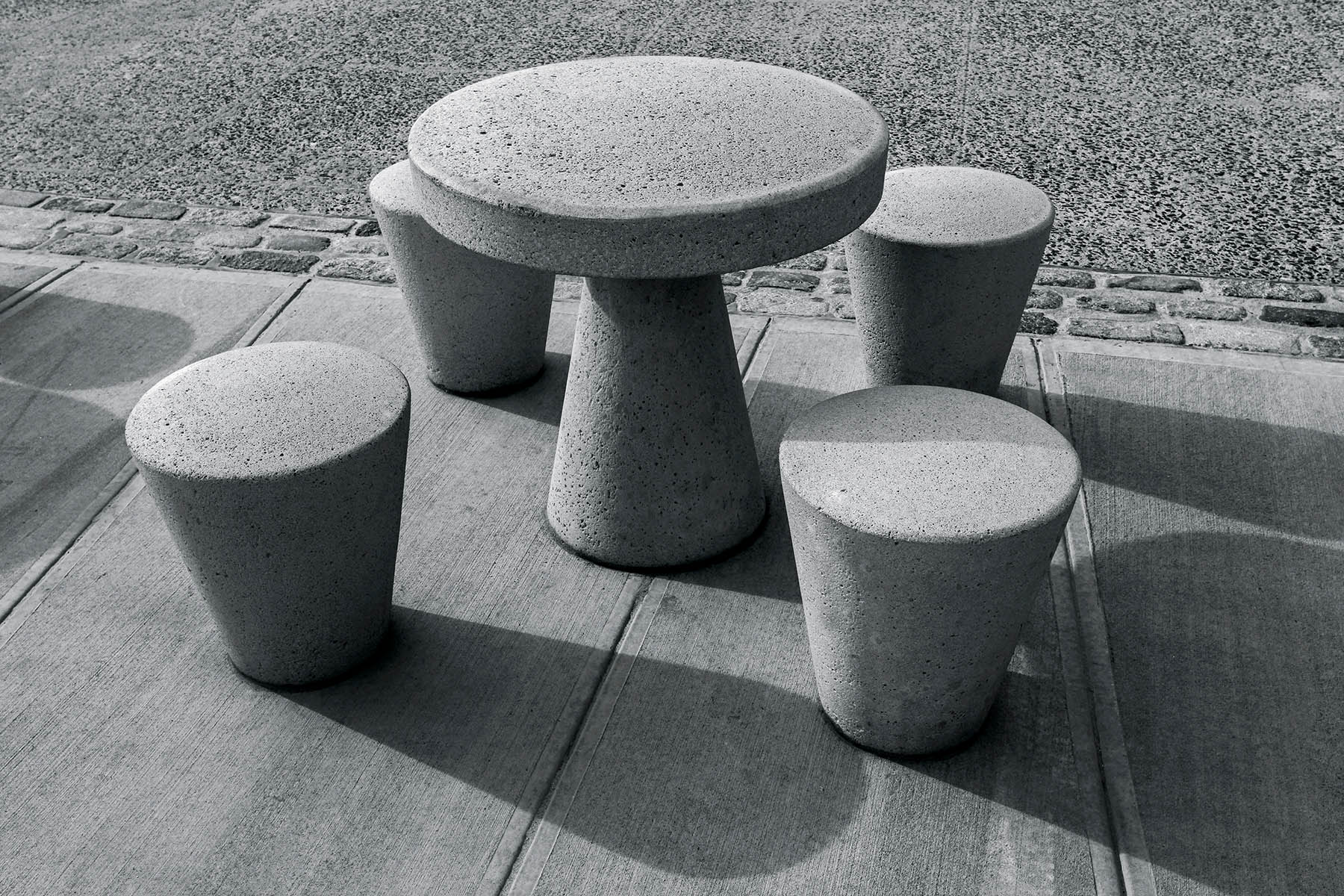 614 Concrete - Concrete Furniture: Stylish and Durable Indoor and Outdoor Designs